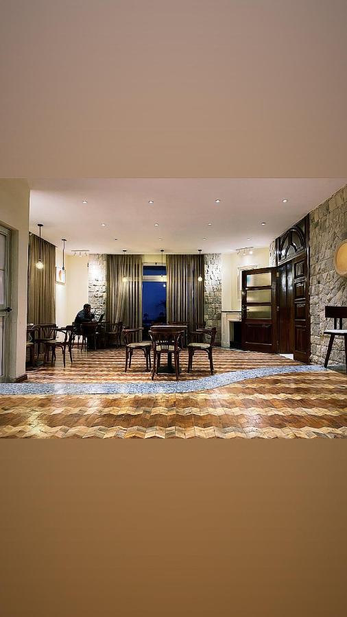 Social House Bed & Breakfast Addis Ababa Bagian luar foto