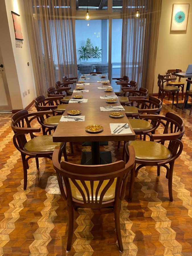 Social House Bed & Breakfast Addis Ababa Bagian luar foto