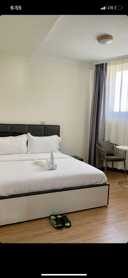 Social House Bed & Breakfast Addis Ababa Bagian luar foto