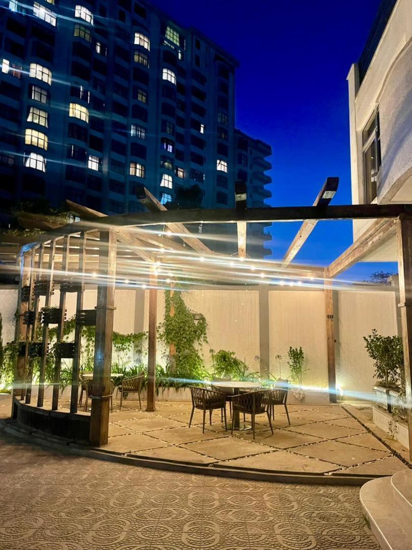 Social House Bed & Breakfast Addis Ababa Bagian luar foto