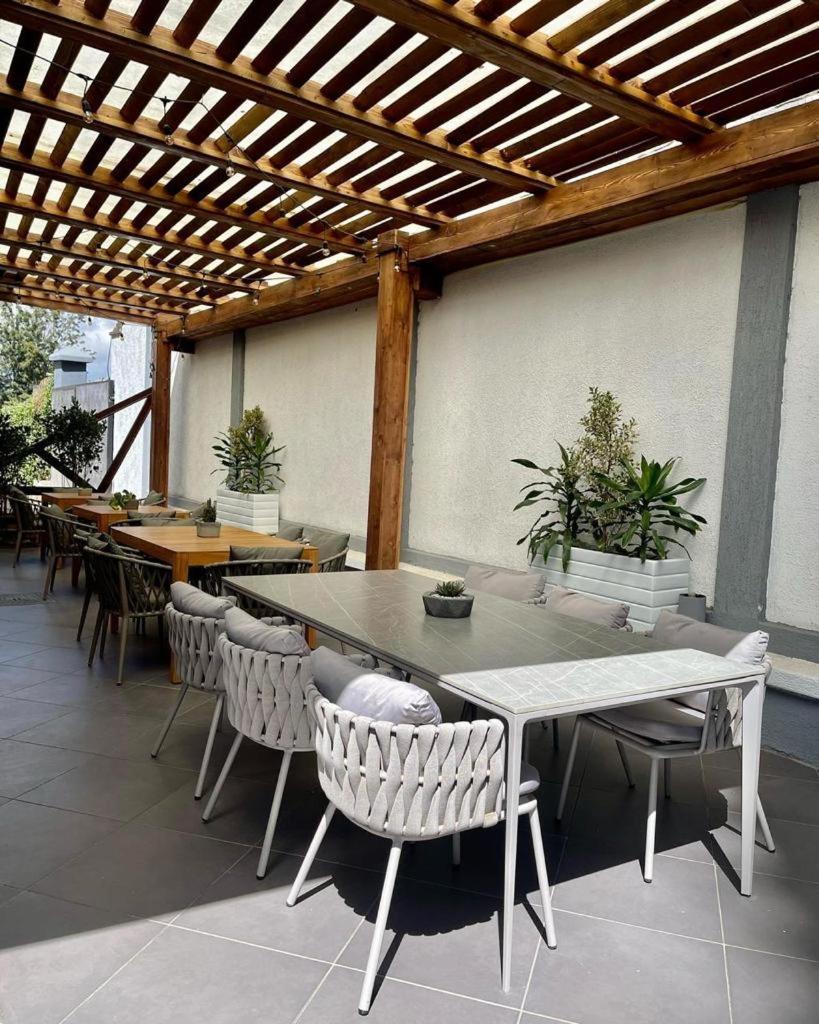 Social House Bed & Breakfast Addis Ababa Bagian luar foto