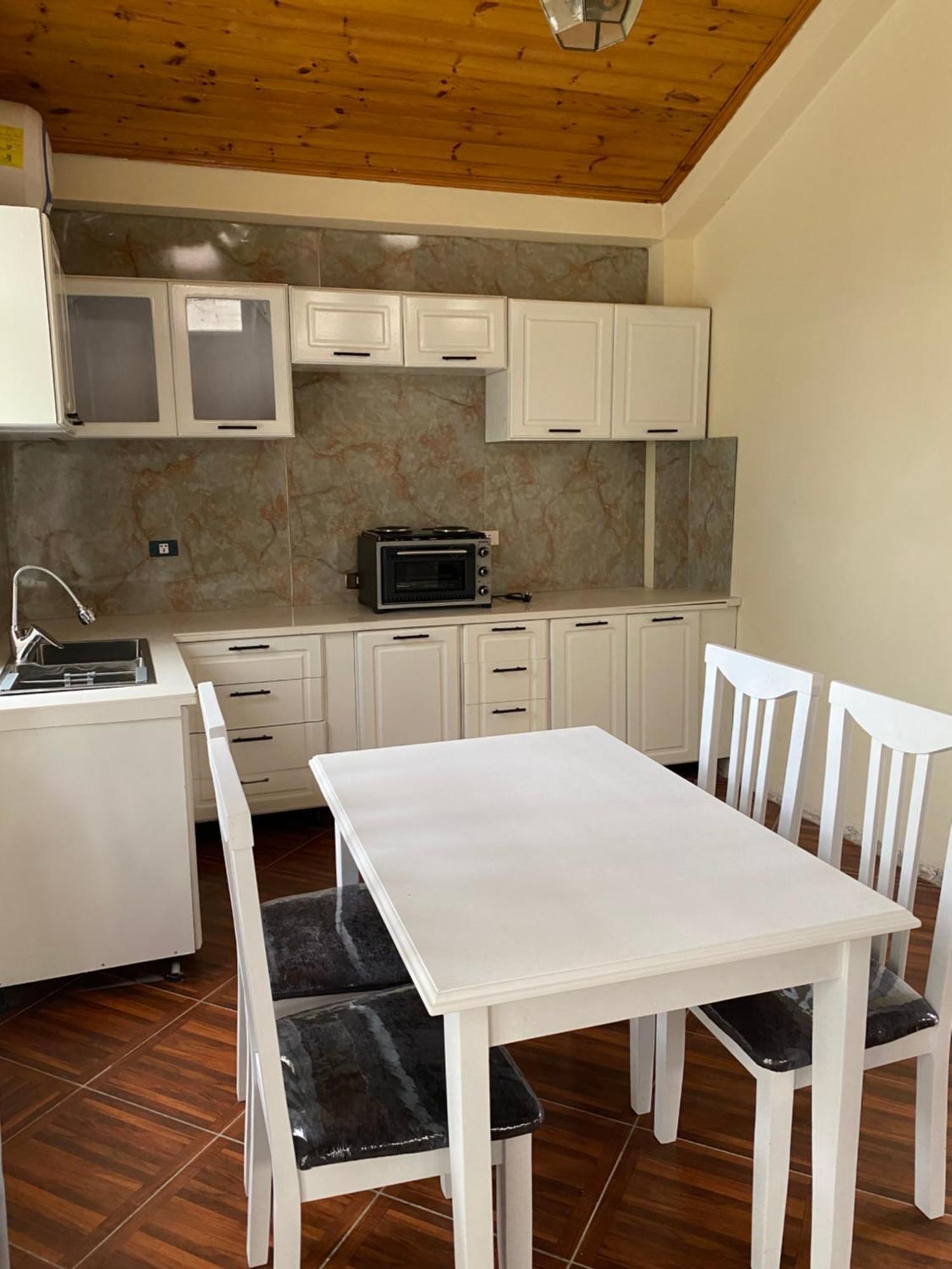 Social House Bed & Breakfast Addis Ababa Bagian luar foto