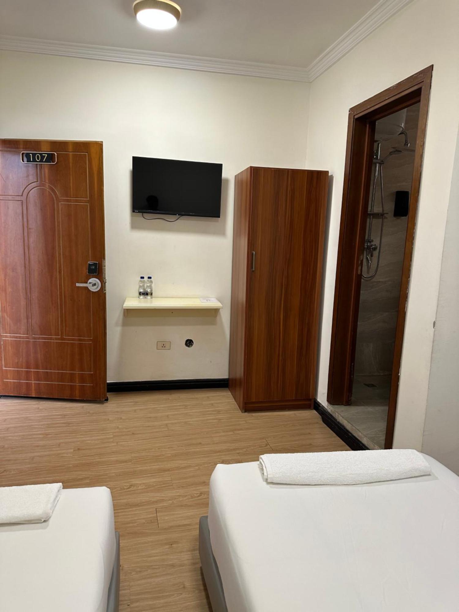 Social House Bed & Breakfast Addis Ababa Bagian luar foto