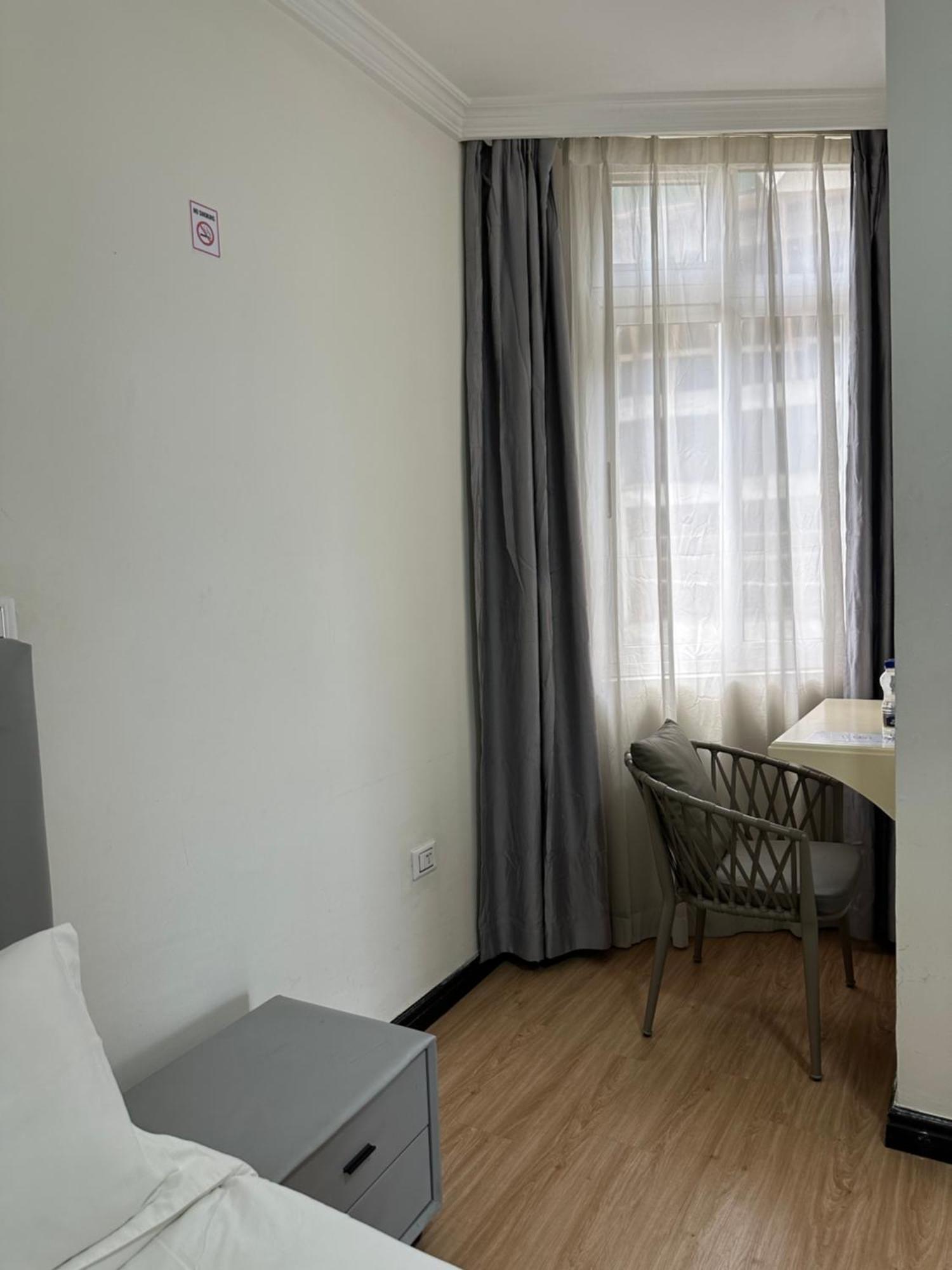 Social House Bed & Breakfast Addis Ababa Bagian luar foto